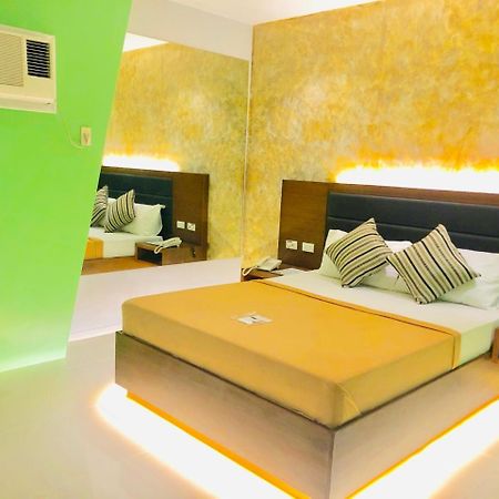โรงแรมอพอลโล Lemery ภายนอก รูปภาพ