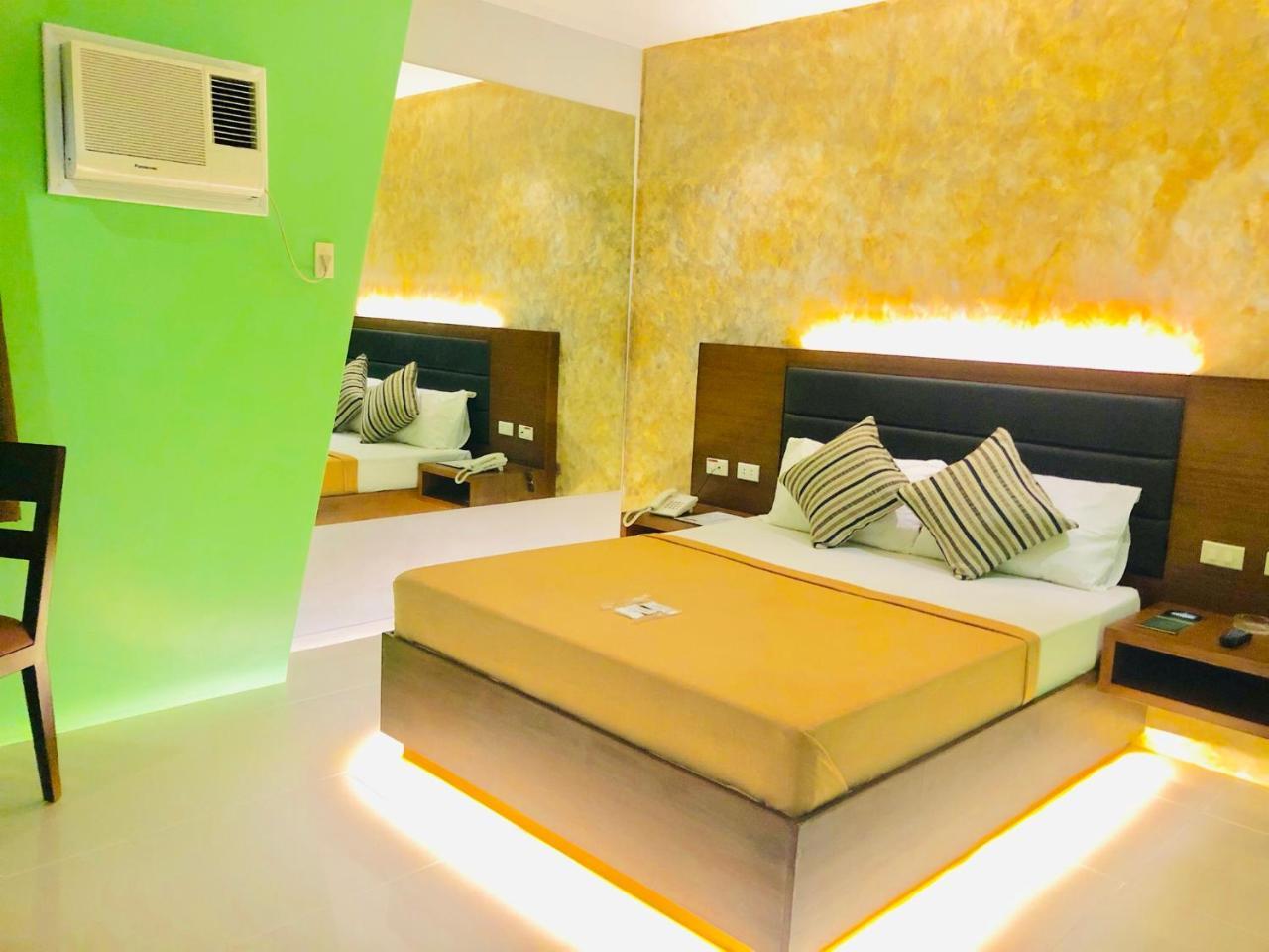 โรงแรมอพอลโล Lemery ภายนอก รูปภาพ